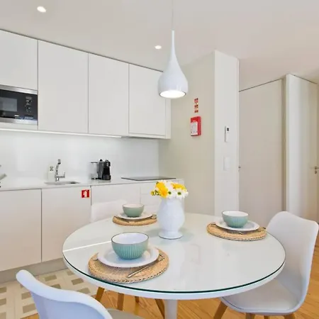 Alameda Apartment Parking Included * Porto